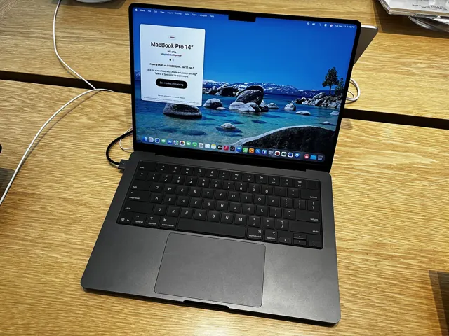MacBook Pro 14-inch (M5)